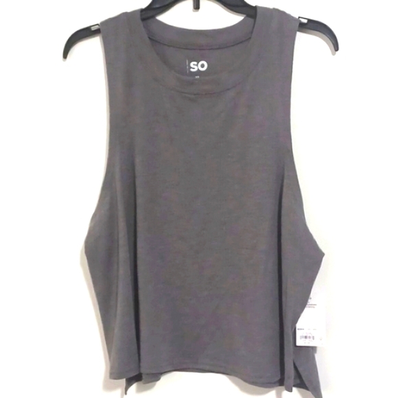 XL tank tops w/ small side splits. Gray & Green sleeveless tops. NWT - Picture 3 of 15